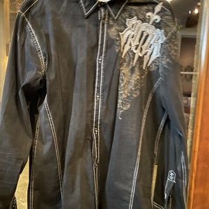 Roar shirt.  Men’s XL